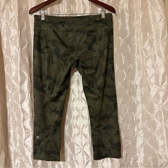 Lululemon Run Inspire Crop Leggings Luxtreme Savasana Camo Fatigue Green - Picture 5 of 14